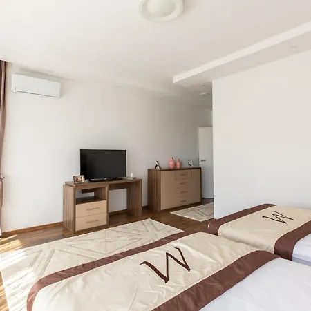 Malak Villa *