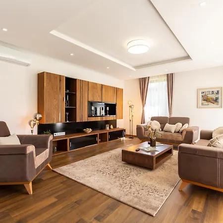 Malak Villa *